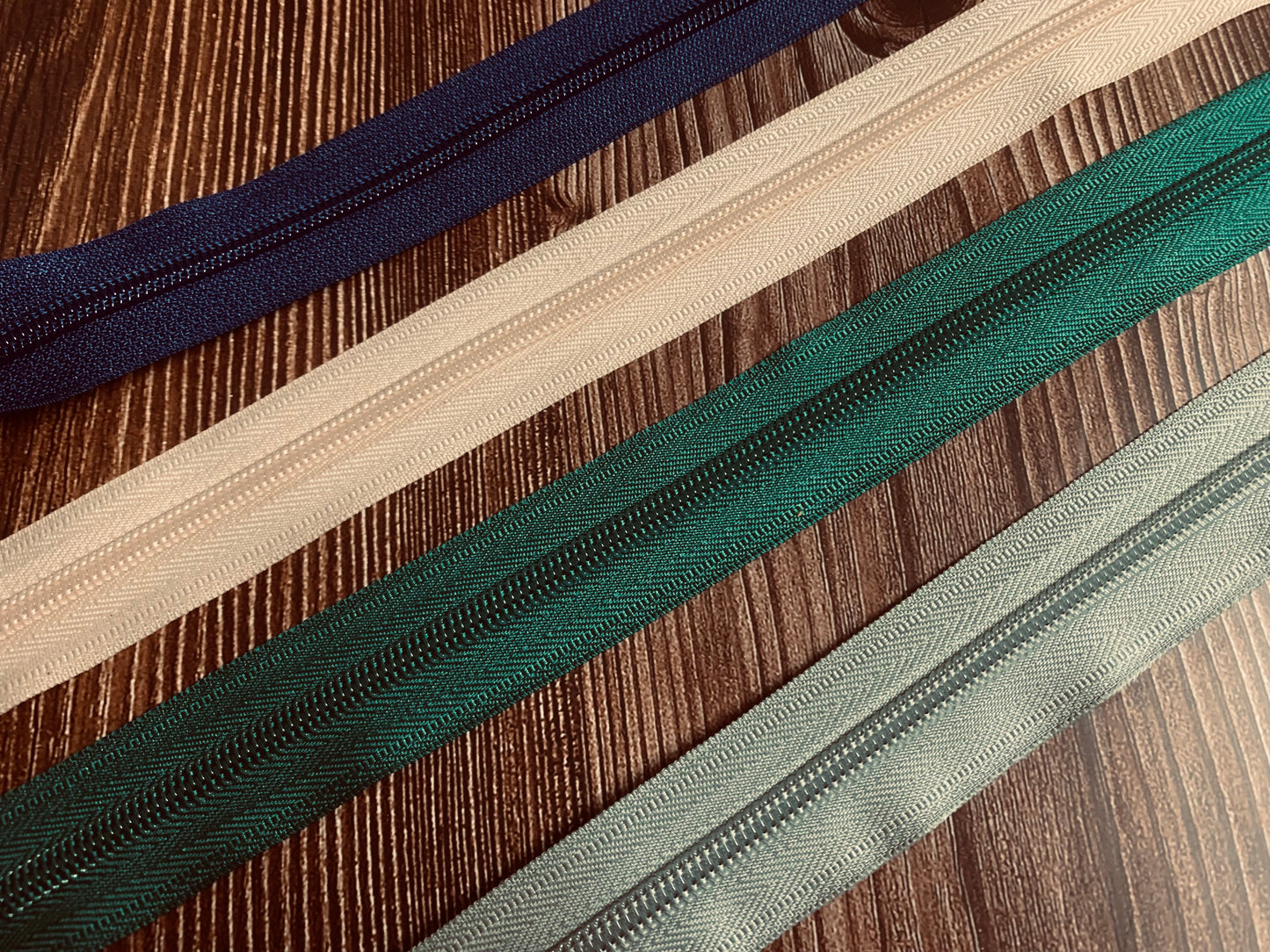 Size 5 color zipper tapes
