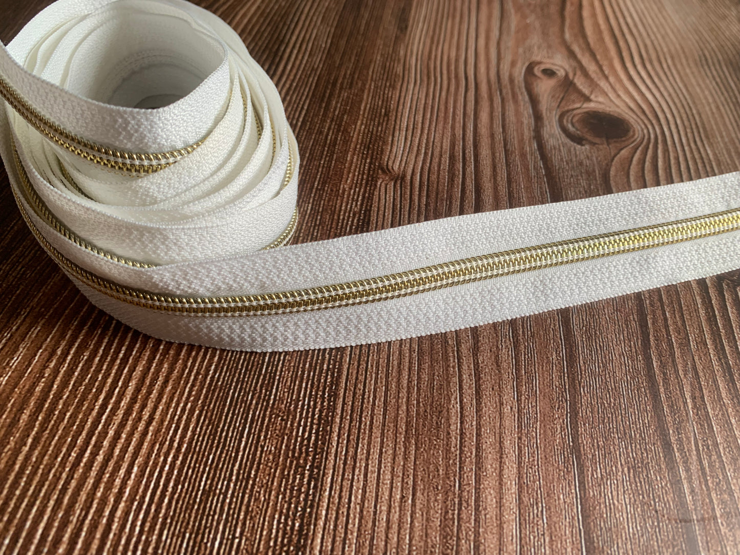Gold color - size 5 zipper tapes
