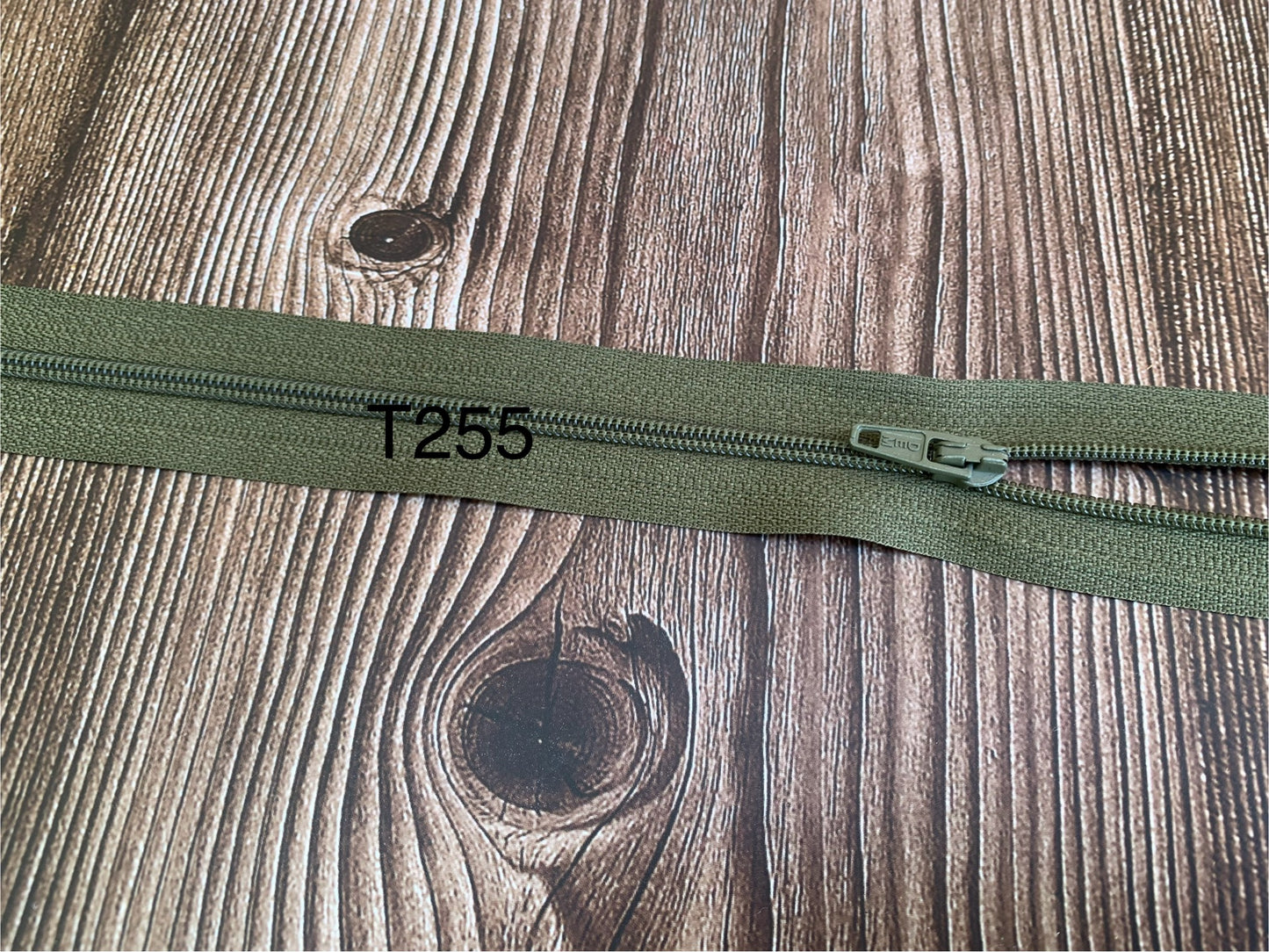 Pack of 25, 20-40cm size 3 nylon zips, clearance sale GS