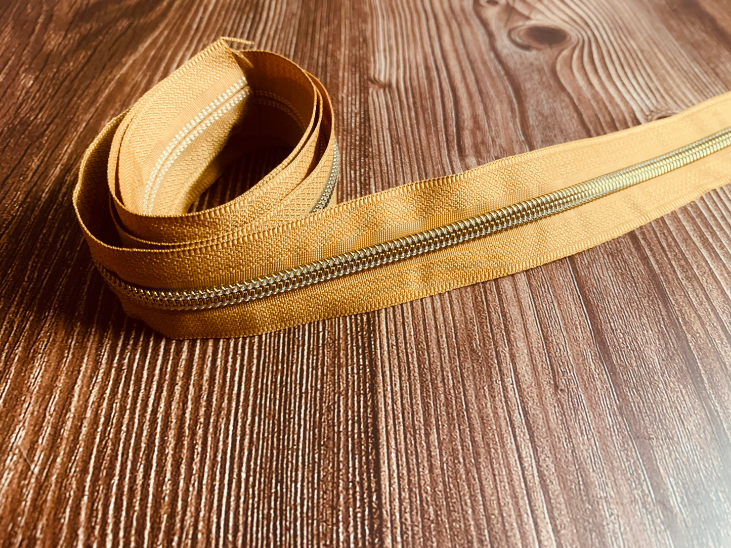Gold color - size 5 zipper tapes
