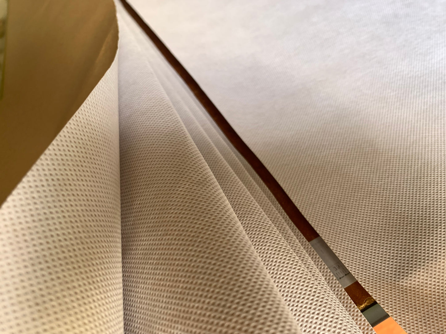 Instant interfacing, Non-woven self adhesive stabilizer, Smackdown interfacing, peel and stick interning for bags, garments, crafts E6