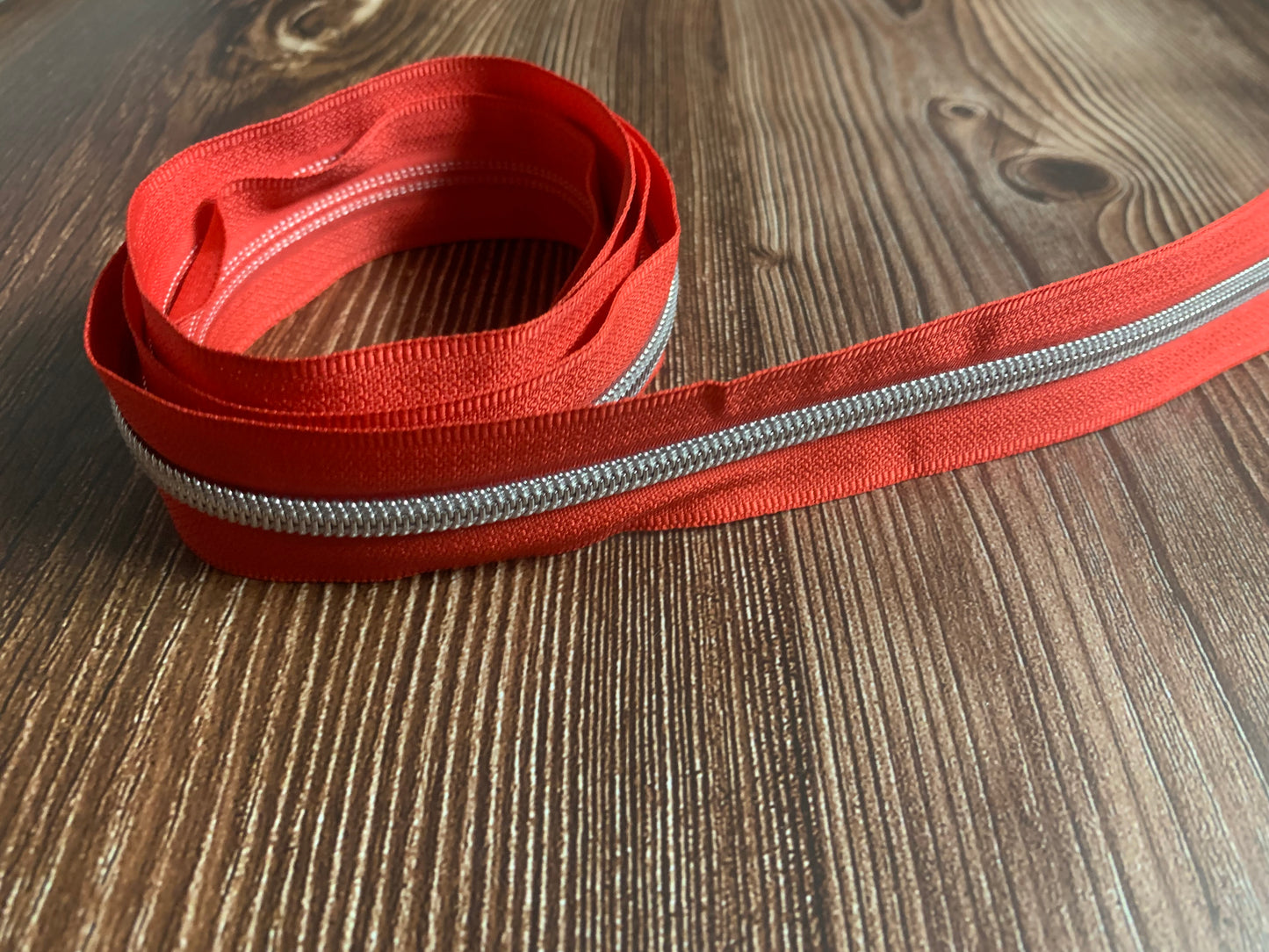 Silver teeth size 5 zipper tapes