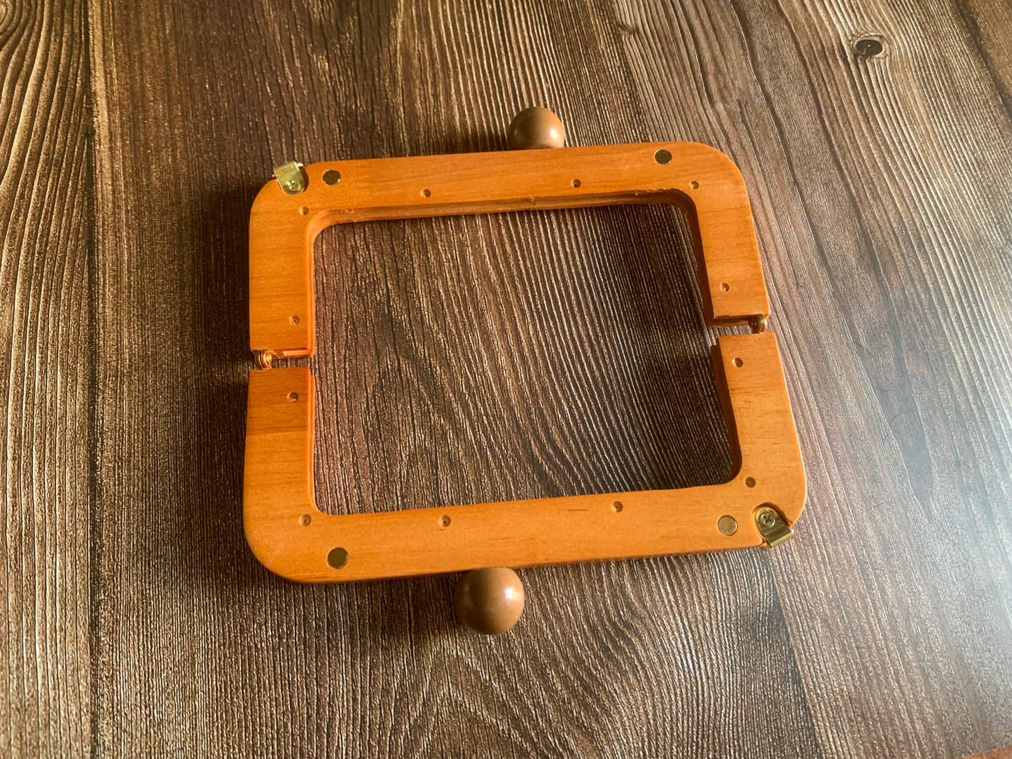 Wooden clutch frames, kiss lock frames, timber clutch kits, natural timber purse lock, purse frames, wooden handbag frames