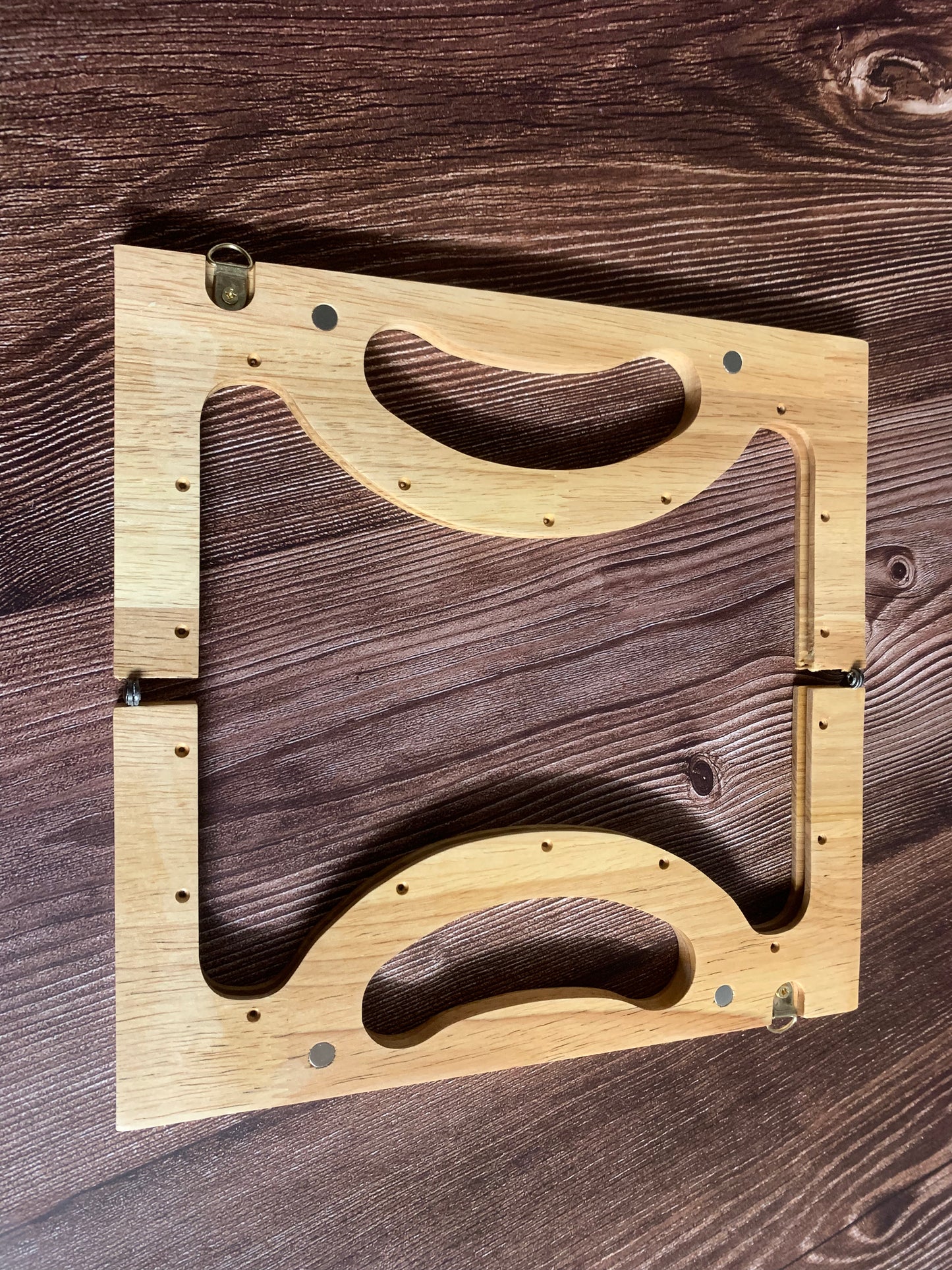 Timber kiss locks, wooden handles