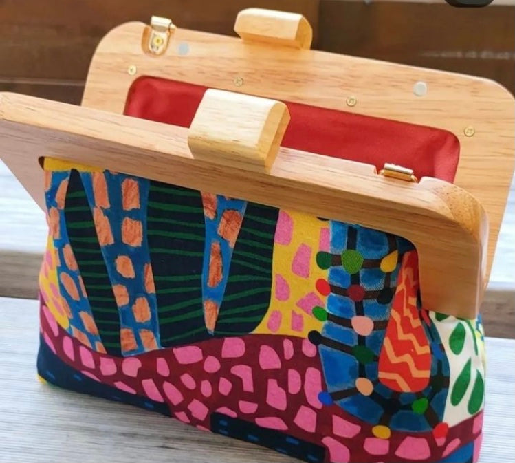 Square wooden clutch frames, kiss lock framese frames