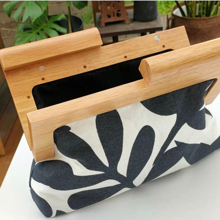 Flat top square wooden clutch frames A6