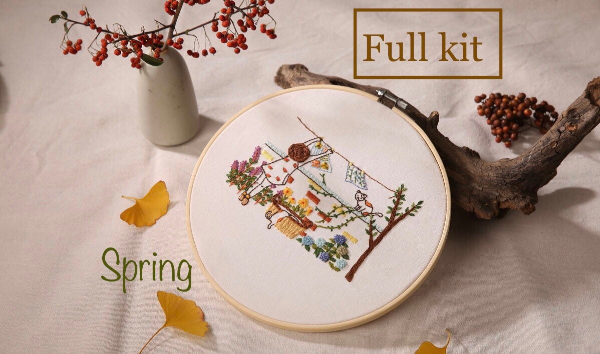 Beautiful embroidery kits for beginners, easy to follow preprinted embroidery pattern, presents for her, holiday craft, learn to embroidery