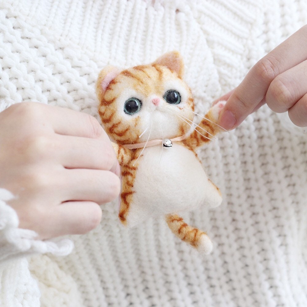 100% wool felting kits, felt cats, DIY felting kits, craft kits, handmade presents for birthdays, felt animals, cat brooches for cats lovers