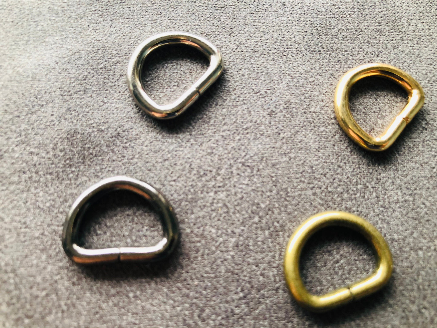 D rings in various colors and sizes
