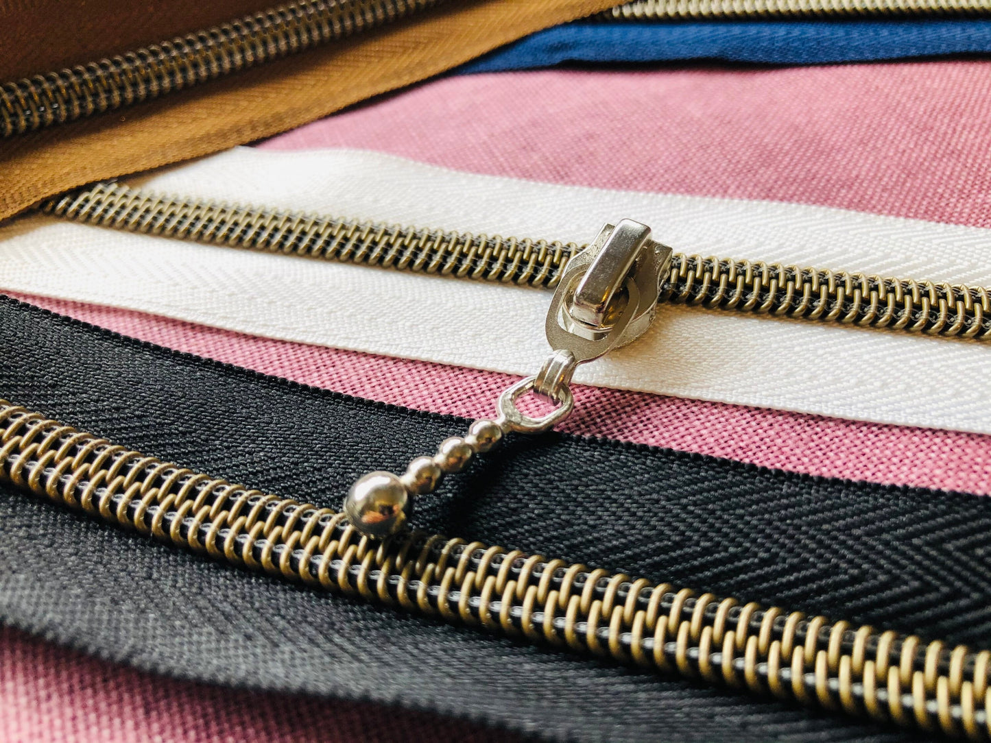 Size 5 zipper pulls for nylon zipper tapes, zipper pulls in antique brass, sliver, gold, rose gold, gun metal