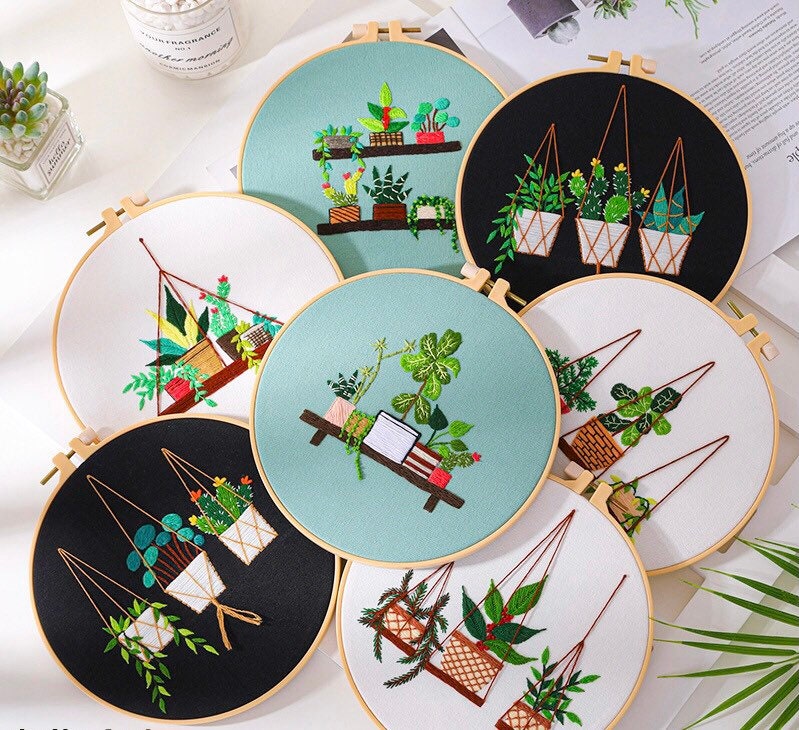 Beautiful embroidery kits for beginners, easy to follow preprinted embroidery pattern, presents for her, holiday craft, learn to embroidery