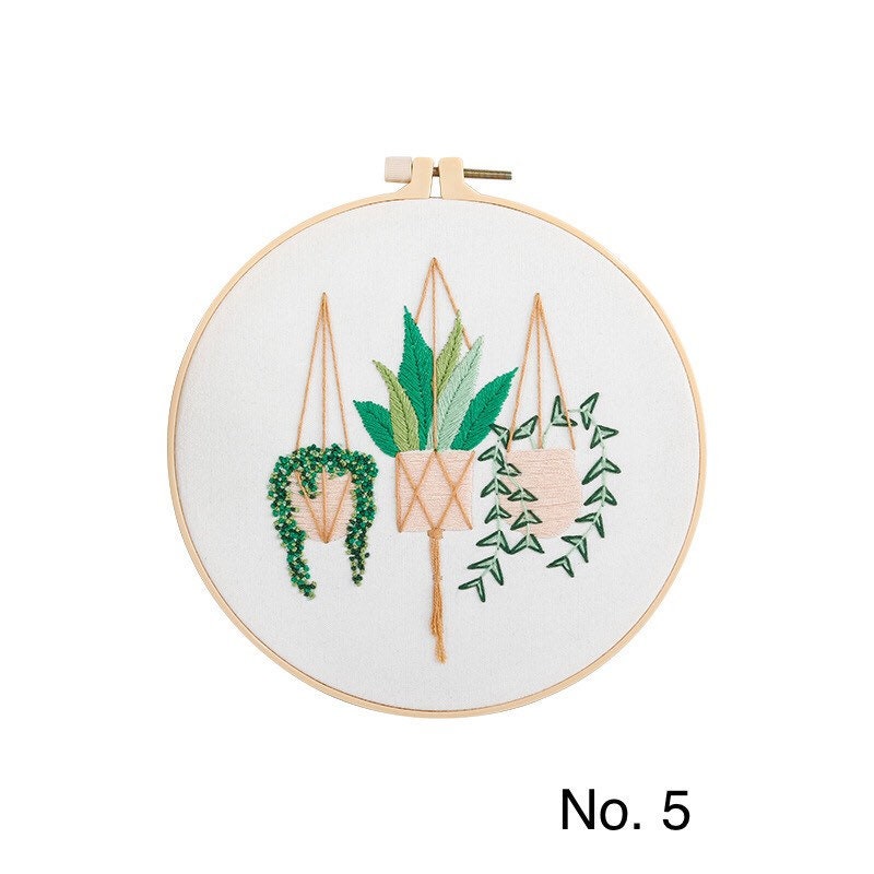 Beautiful embroidery kits for beginners, easy to follow preprinted embroidery pattern, presents for her, holiday craft, learn to embroidery