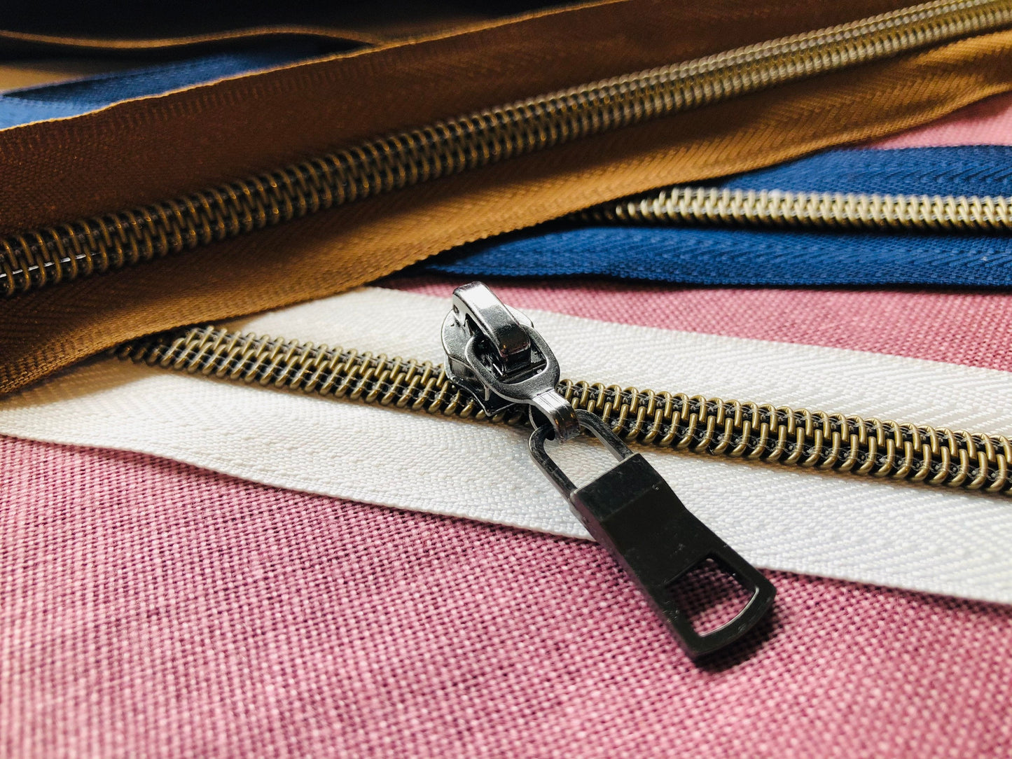 Size 5 zipper pulls for nylon zipper tapes, zipper pulls in antique brass, sliver, gold, rose gold, gun metal