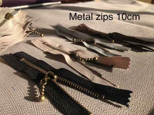 Size 3 metal zips G4B