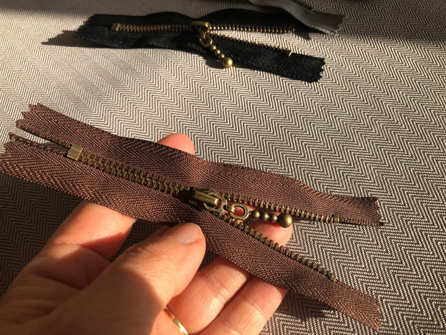 Size 3 metal zips, antique brass metal zips, black, brown, beige and grey metal zips for bags and purses