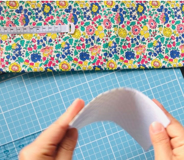 Smackdown fleece stabilizer, Self-adhesive stabilizer