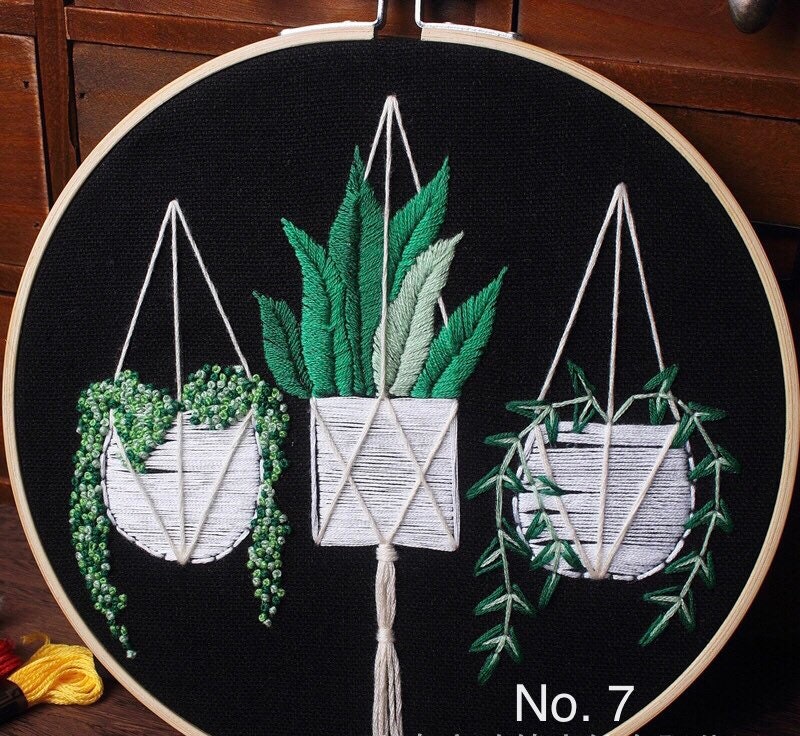 Beautiful embroidery kits for beginners, easy to follow preprinted embroidery pattern, presents for her, holiday craft, learn to embroidery