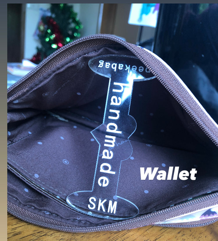 Peekabag, bag and wallet props, openers for interior display and photography