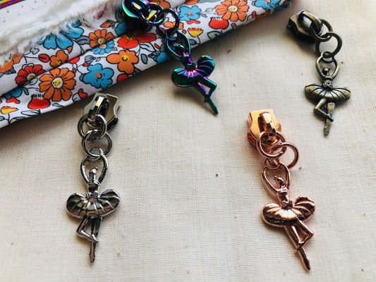 Ballerina zipper pulls A3bl