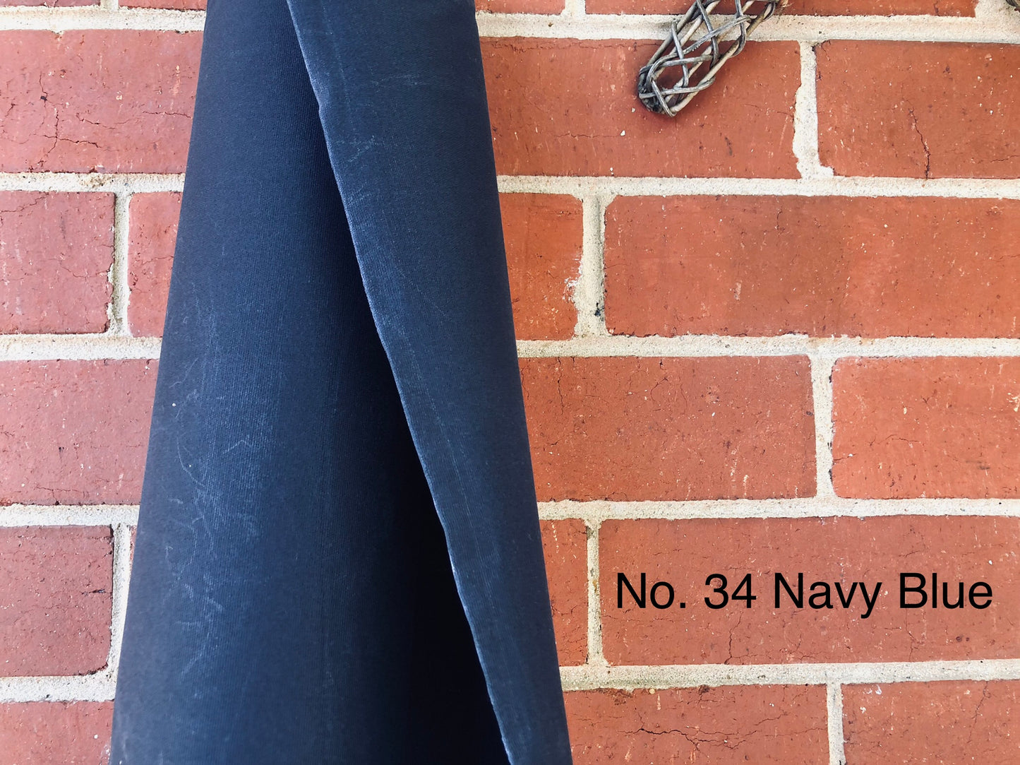 Soft waxed canvas with standard finish F2