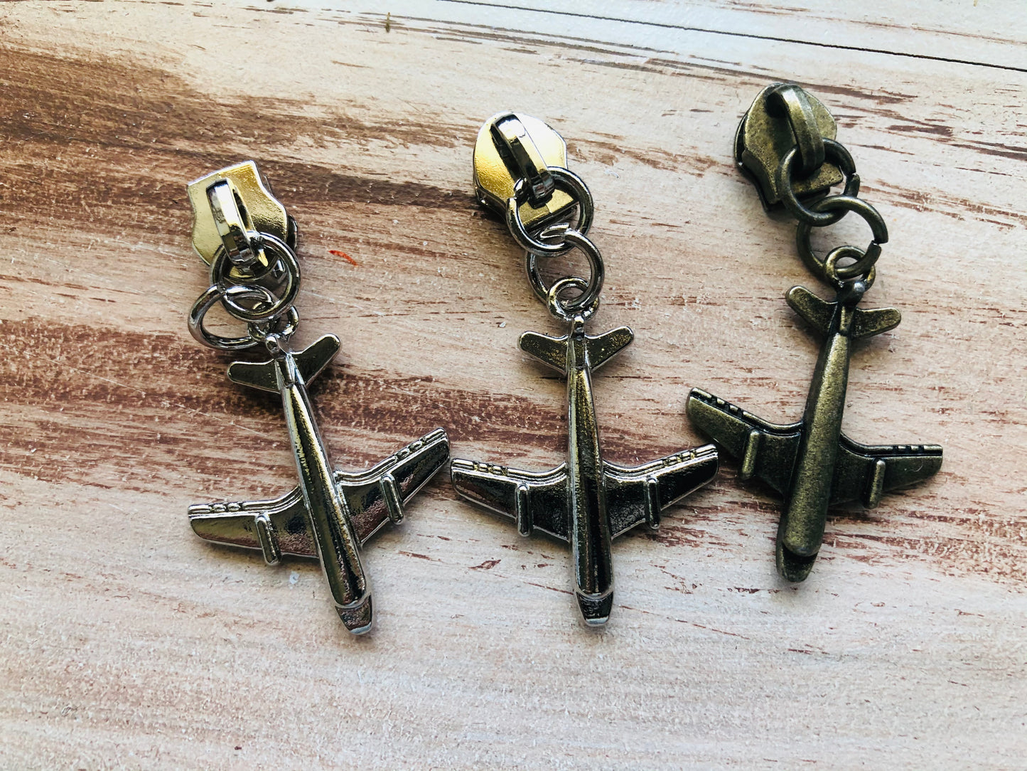 Aeroplane zipper pulls, Size 5 zipper pulls for nylon zipper tapes, zipper pulls in antique brass, sliver, gold, rose gold, gun metal
