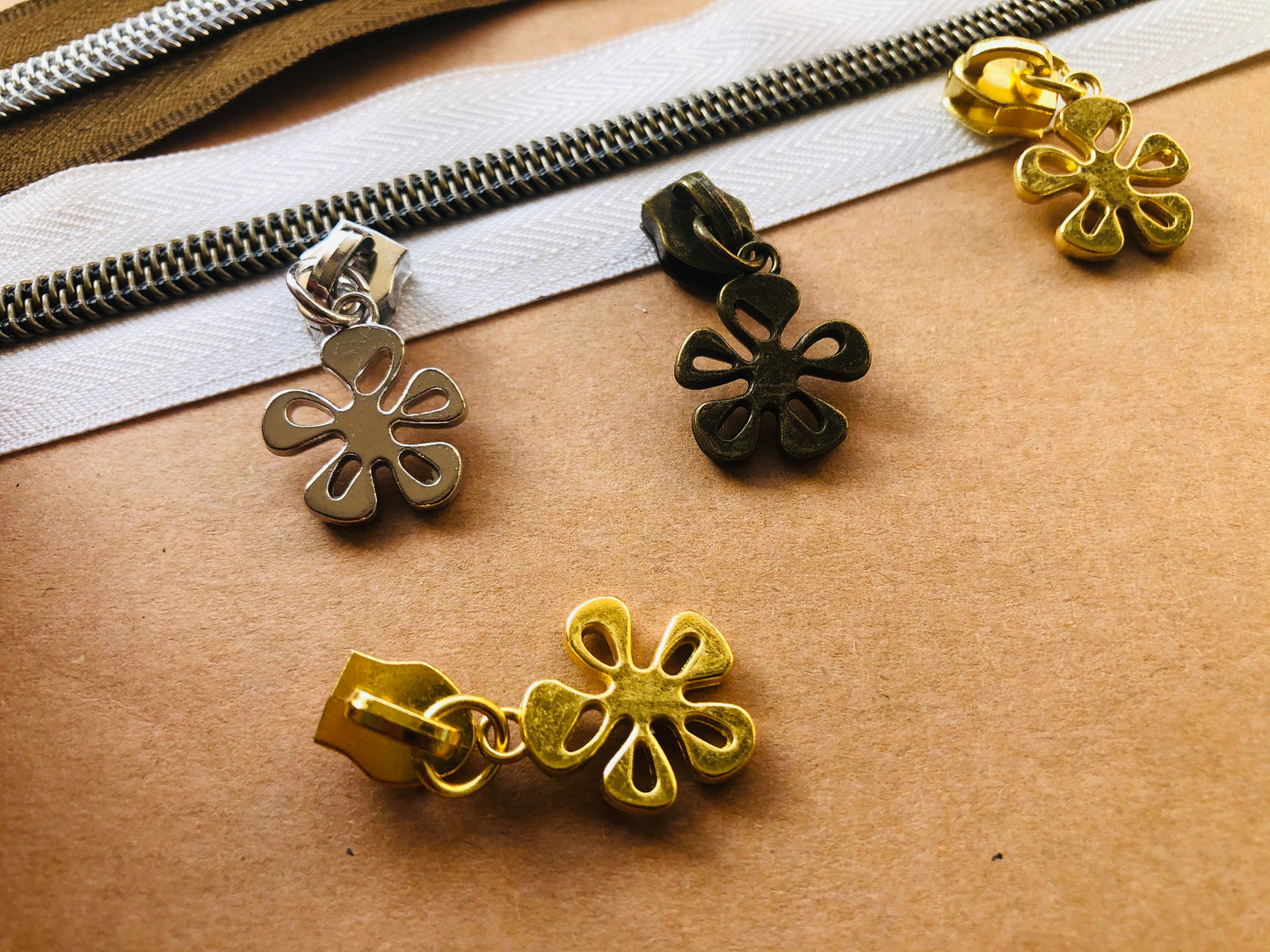 Flower Zipper pulls, Size 5 zipper pulls for nylon zipper tapes, zipper pulls in antique brass, sliver, gold, rose gold, gun metal