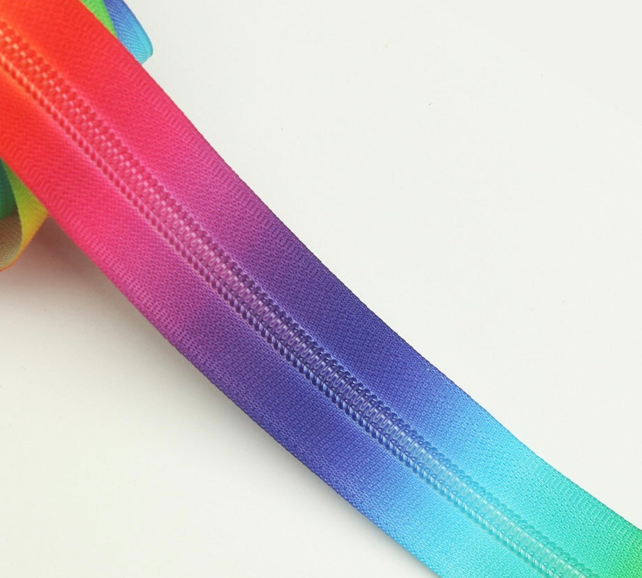 Rainbow zipper tapes, Size 5