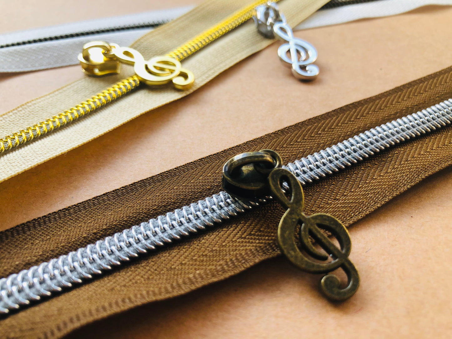 Music note zipper pulls, Size 5 zipper pulls for nylon zipper tapes, zipper pulls in antique brass, sliver, gold, rose gold, gun metal