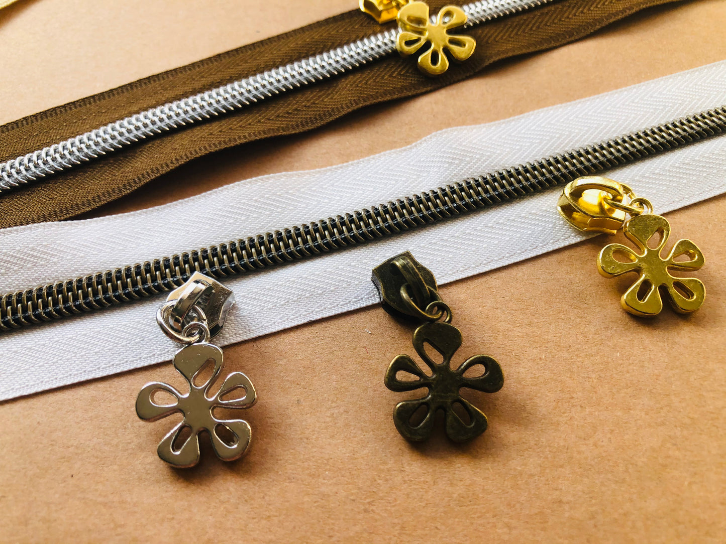 Flower Zipper pulls, Size 5 zipper pulls for nylon zipper tapes, zipper pulls in antique brass, sliver, gold, rose gold, gun metal