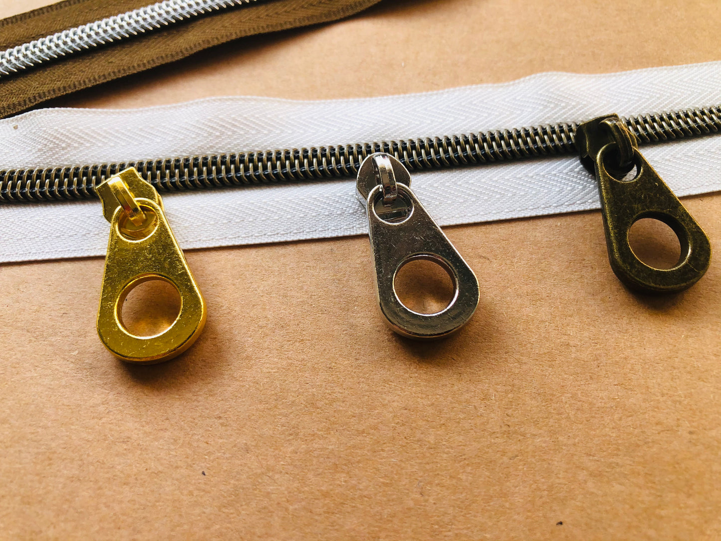 Oversized donuts zipper pulls, Size 5 zipper pulls for nylon zipper tapes