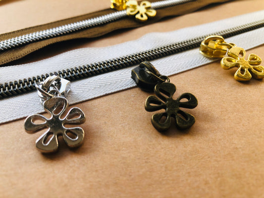 Flower Zipper pulls A3bl