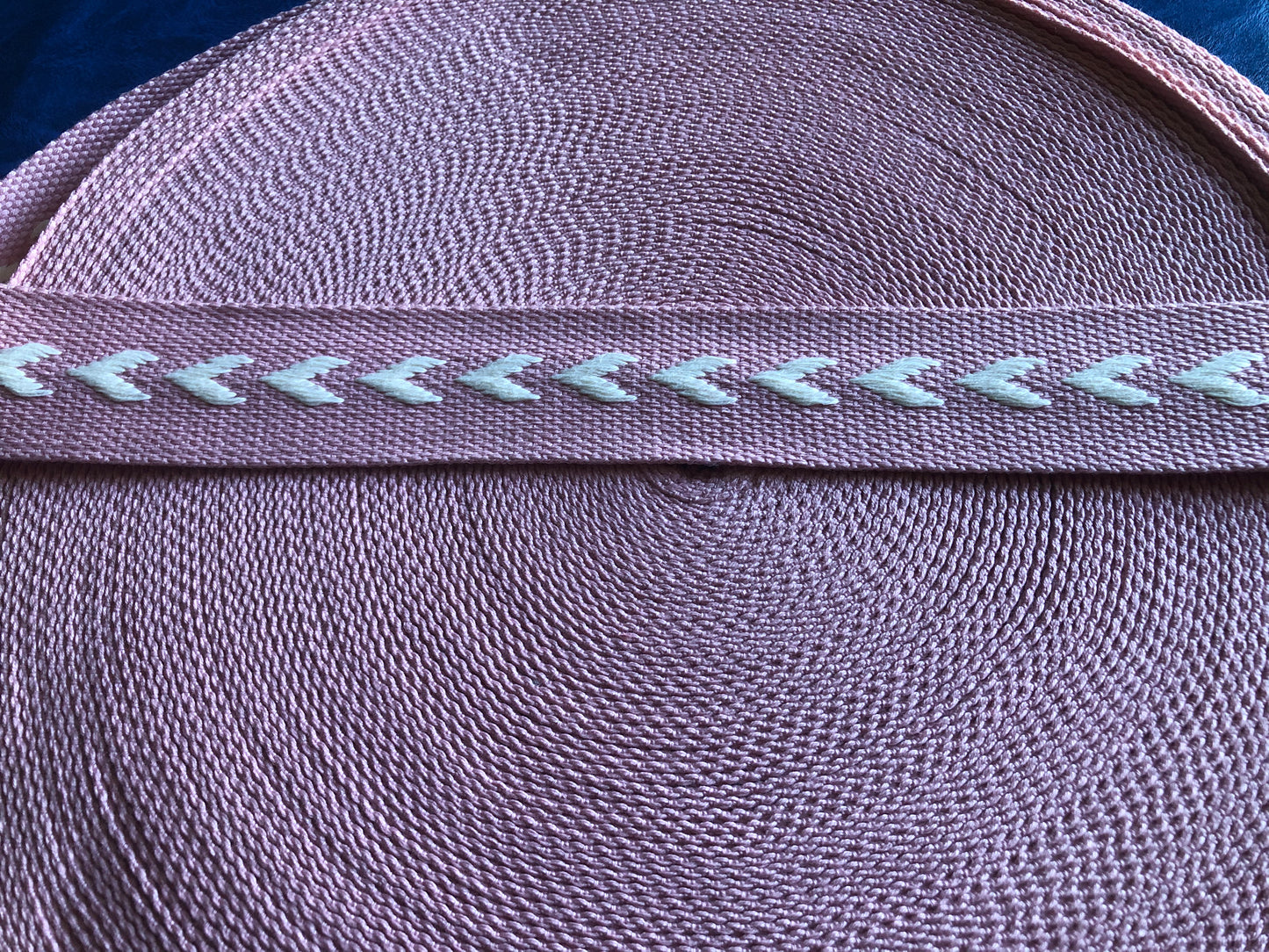 3 metre of 3.8cm love heart pattern webbing for tote bags, adjustable crossbody straps, handmade backpacks, heavy duty handles by the meter