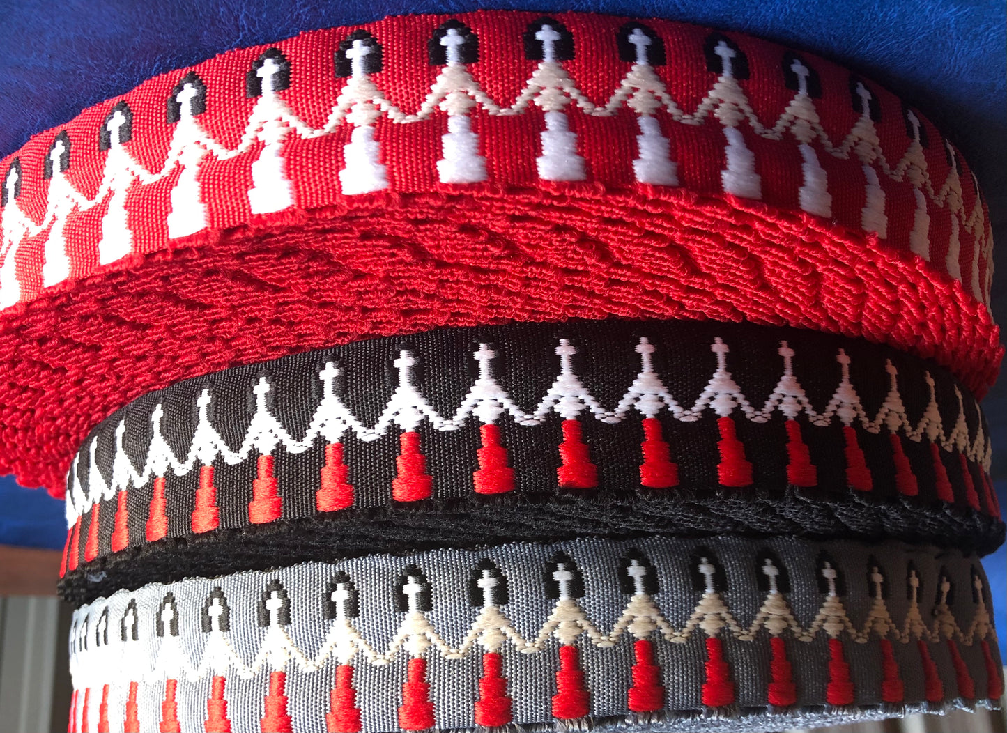 3 metre of hand in hand brunette webbing, 3.8cm patterned webbing, 1.5 inch strapping for tote bags, adjustable crossbody straps, handmade backpacks, heavy duty handles