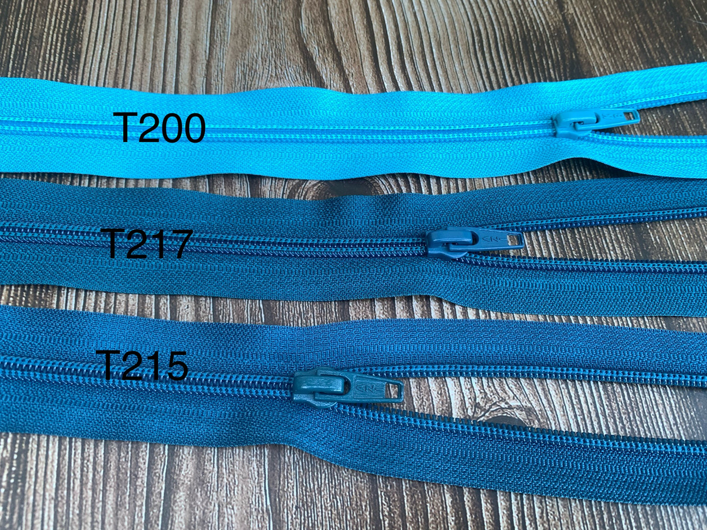 Pack of 25 - Size 5 nylon zips, 60-68 cm, clearance sale GS