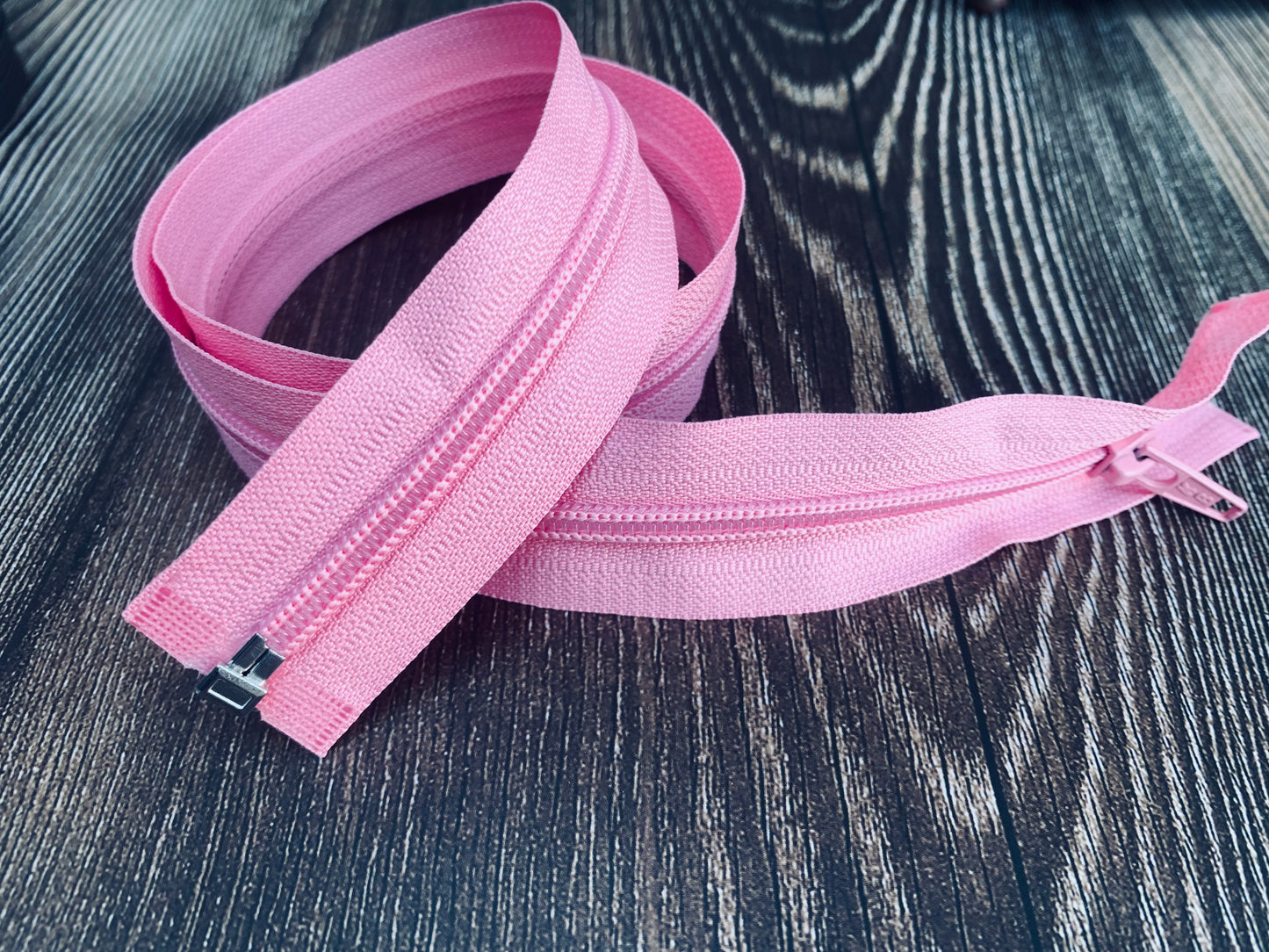 Pack of 25 - Size 5 nylon zips, 70-78 cm, clearance sale GS