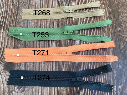 Pack of 25, 12-15cm size 3 nylon zips, clearance sale GS