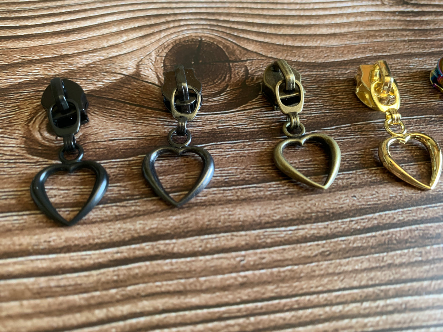 Heart shape zipper pulls for size 5 nylon zipper tapes