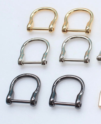 Horseshoe D rings, screwed in D rings, secure key rings