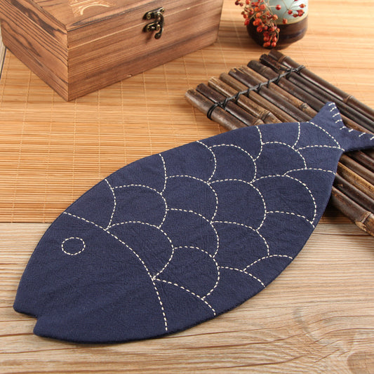 Fish shape potholder, sashiko style embroidery kits for beginners, easy to follow preprinted embroidery pattern, presents for her, holiday craft, learn to embroidery
