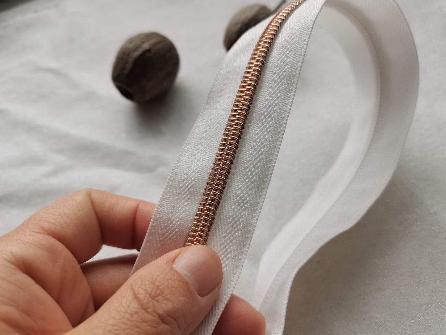 Rose gold teeth size 5 zipper tapes, coil zipper tapes, nylon zipper tapes by the metre