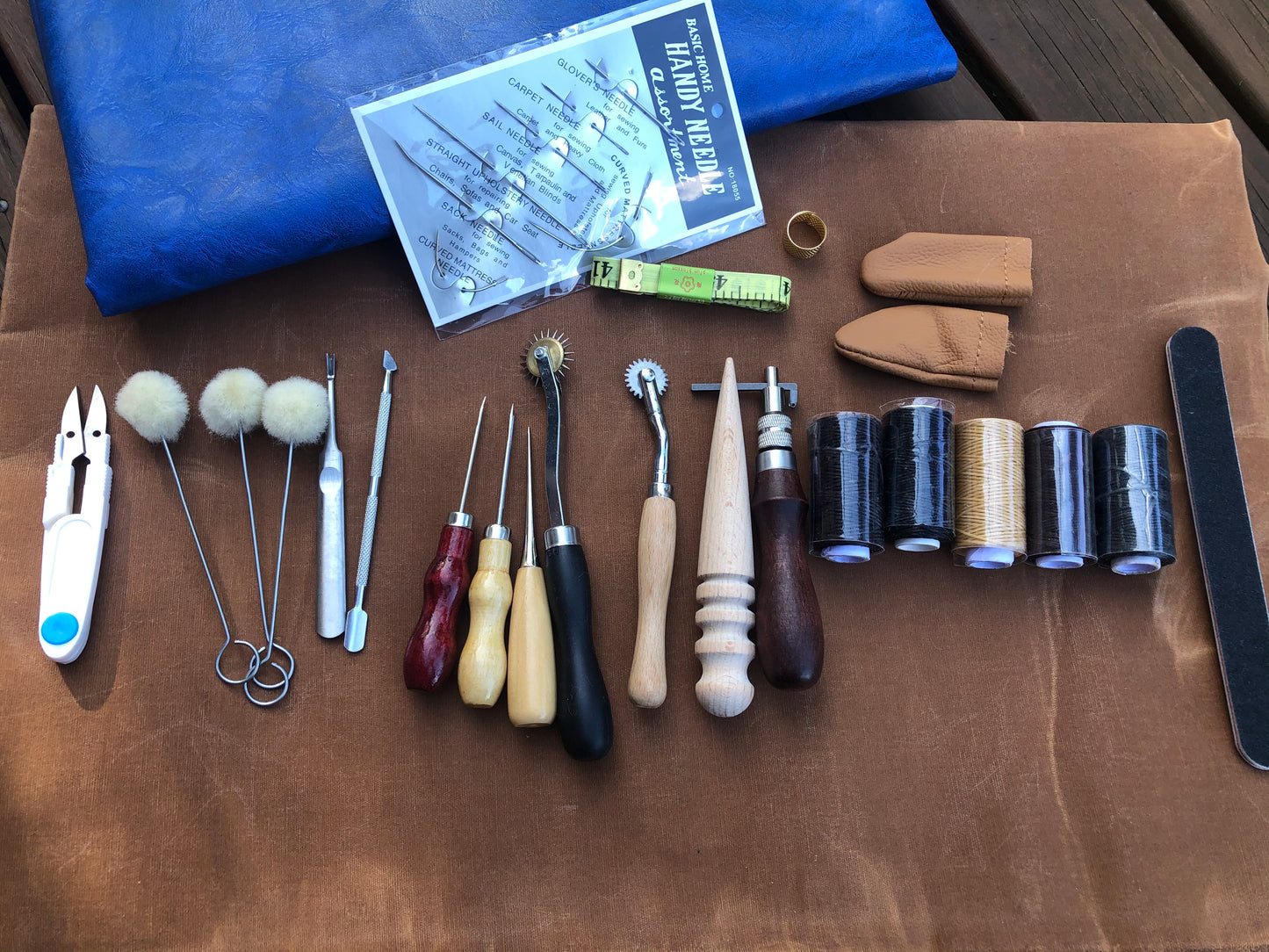 Beginner leatherwork tool set