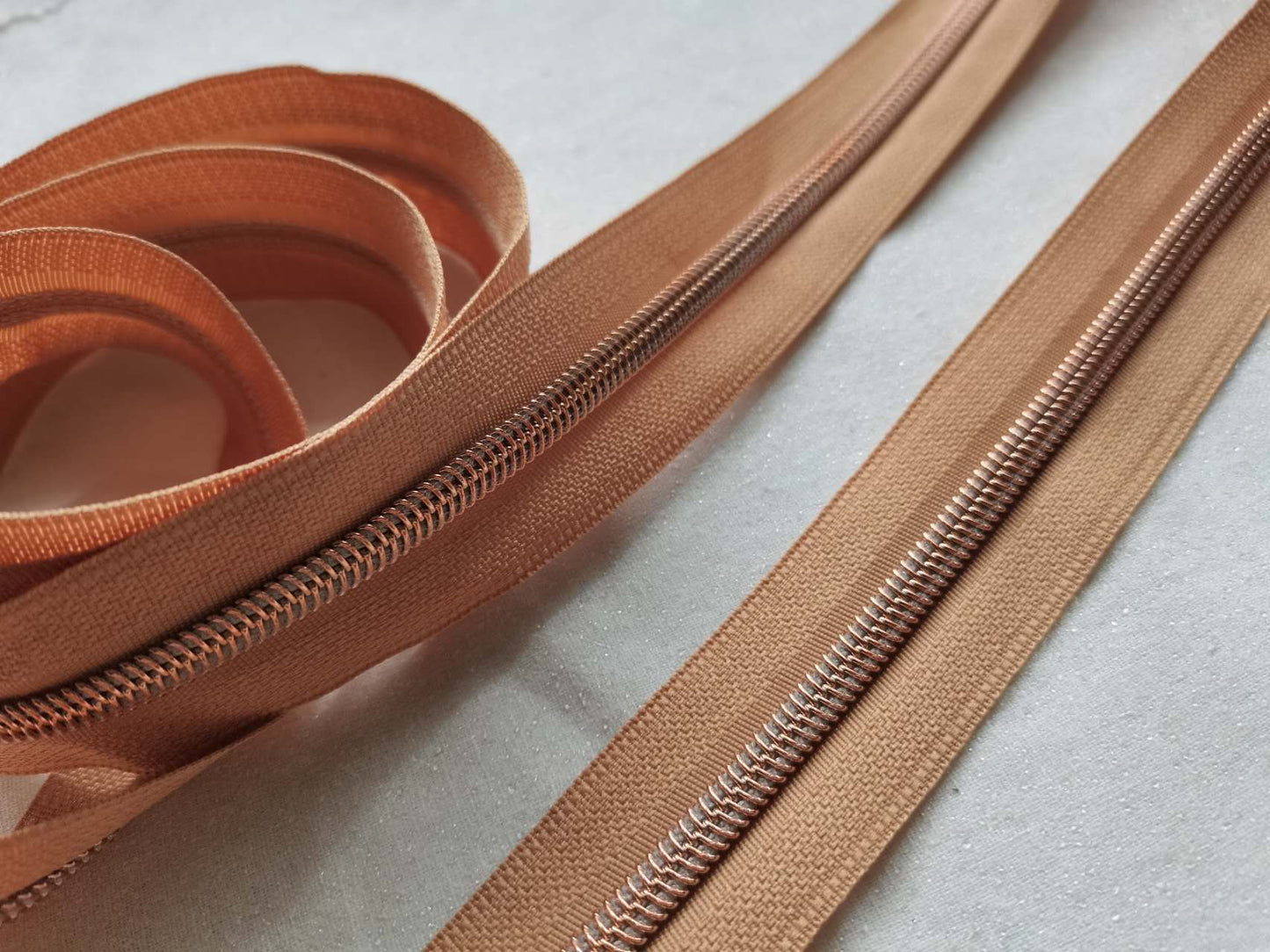 Rose gold teeth size 5 zipper tapes, coil zipper tapes, nylon zipper tapes by the metre